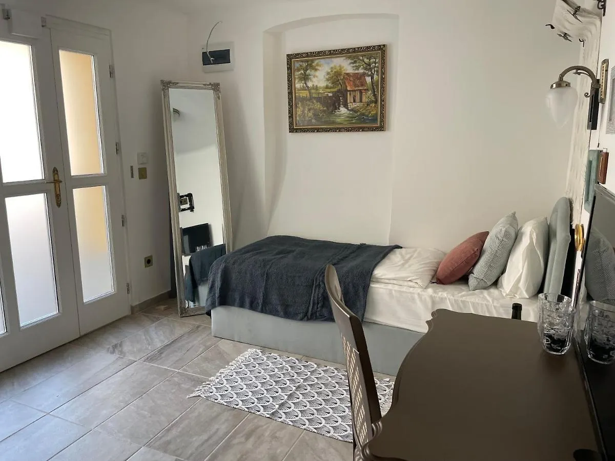 Bed & Breakfast Villabaroque_Eger